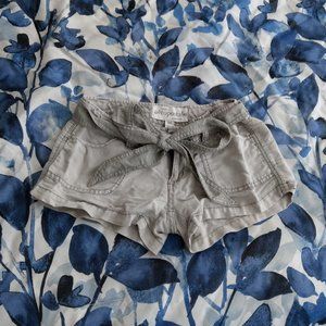 Gray Shorts with Tie Belt 00